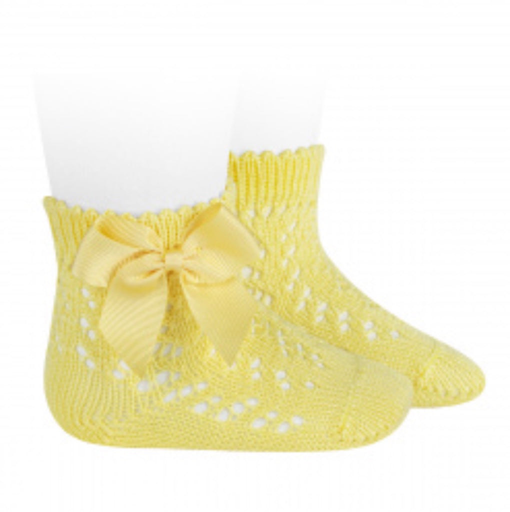 CALCETINES CORTOS DE PERLE CALADOS CON LAZO LIMONCELLO - Menta Moda Infantil