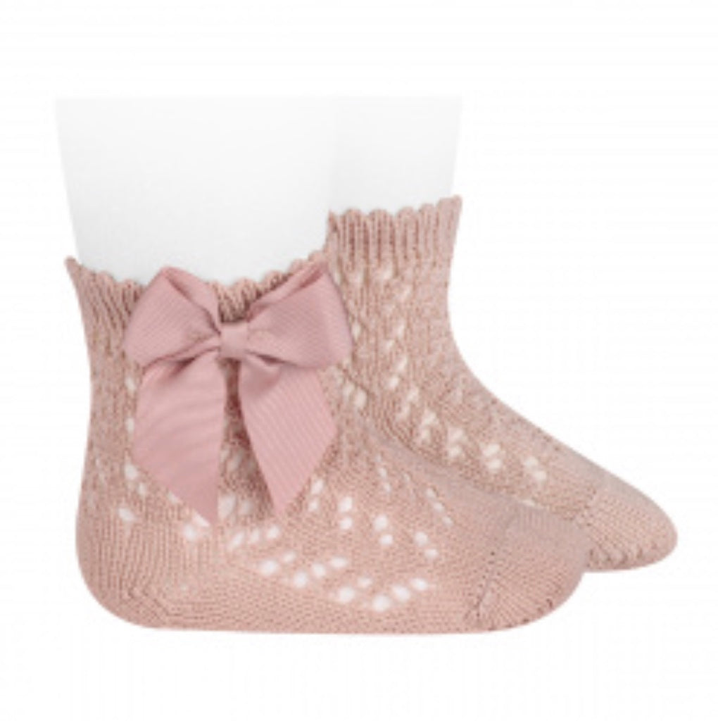 CALCETINES CORTOS DE PERLE CALADOS CON LAZO ROSA EMPOLVADO - Menta Moda Infantil