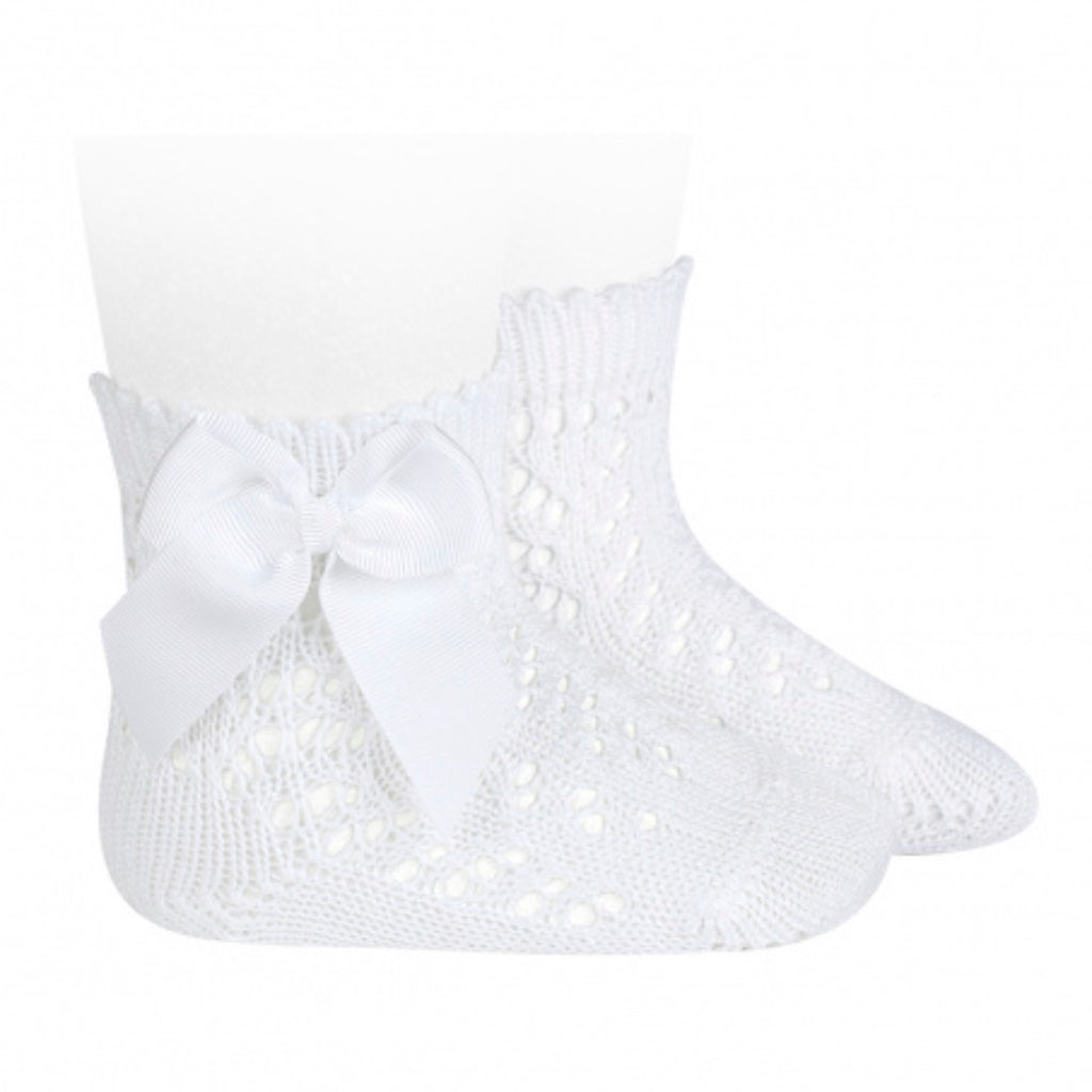 CALCETINES CORTOS DE PERLE CALADOS CON LAZO BLANCO - Menta Moda Infantil